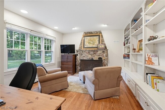 Building Photo - 7910 Larkspur Ln