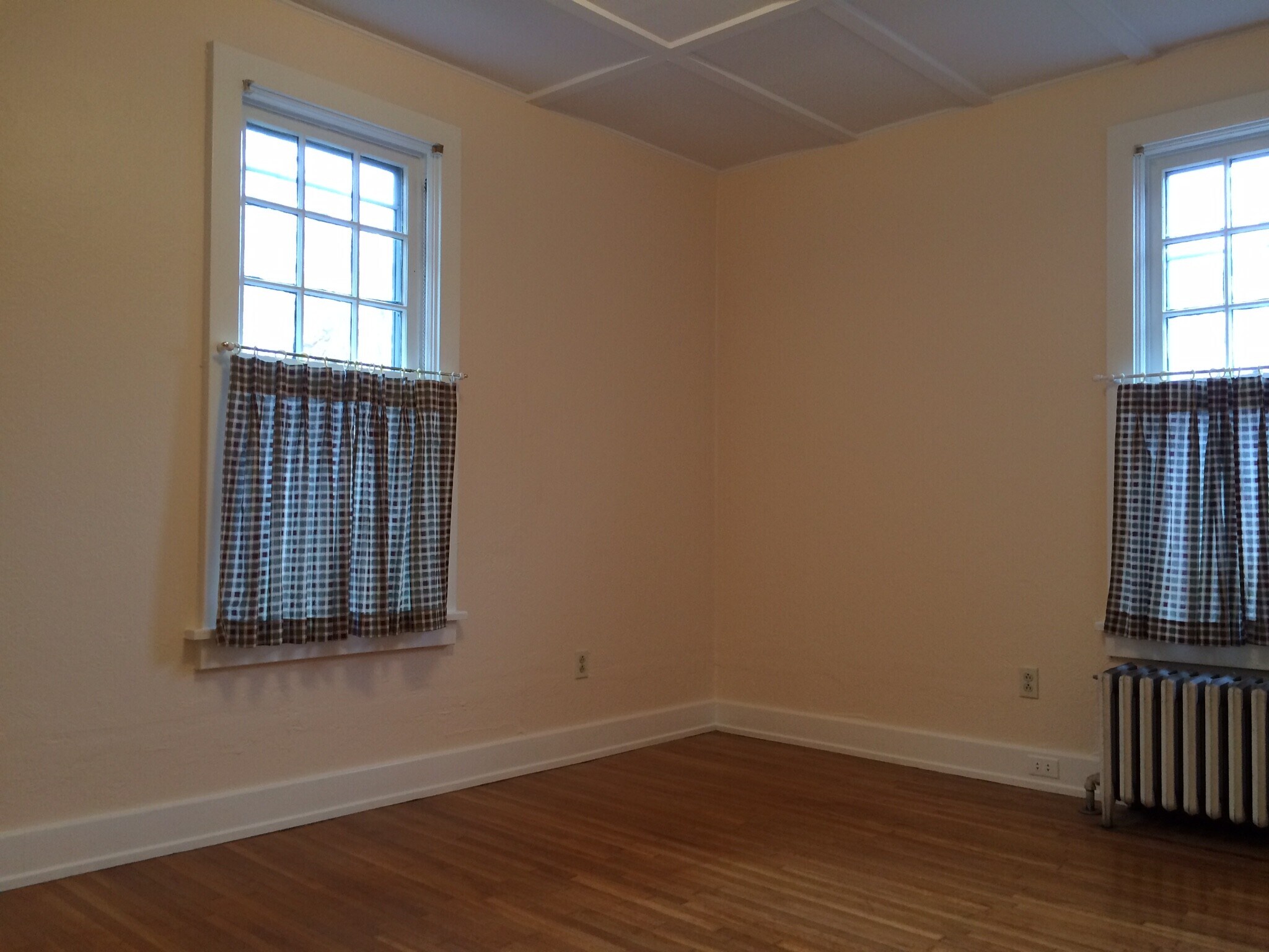 Building Photo - 924 Mifflin Ave