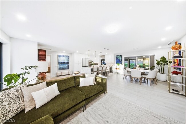 Building Photo - 4548 Genoa Ave