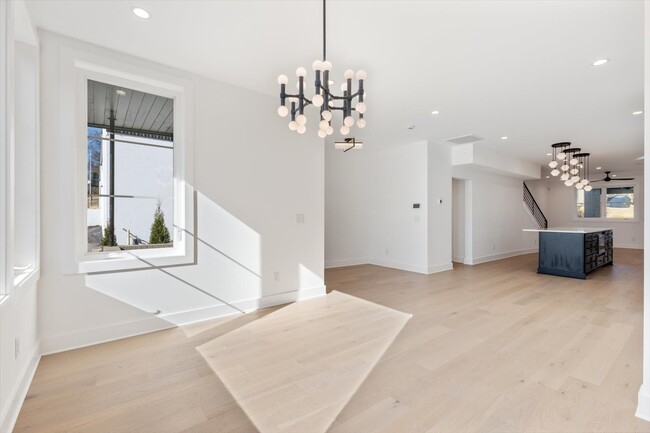 Building Photo - 766 Alloway St
