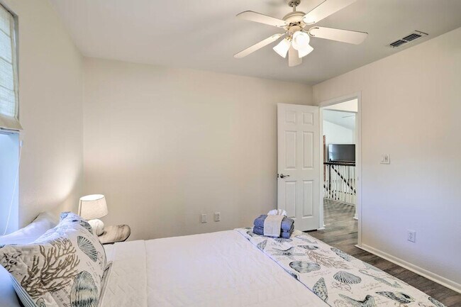 Building Photo - 4484 Cobia Dr SE