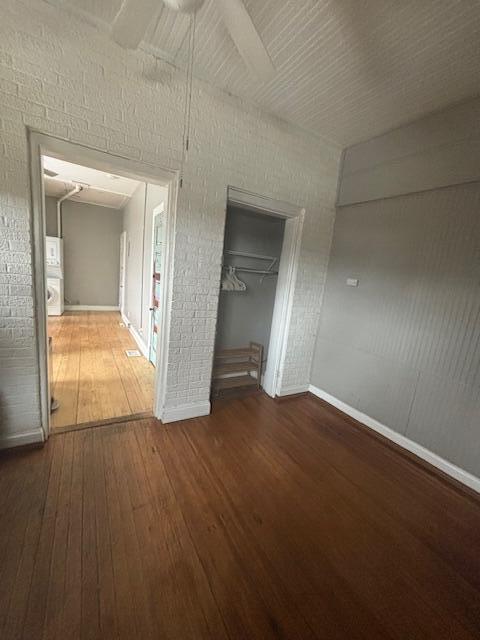 Building Photo - 1002 Aurora Ave