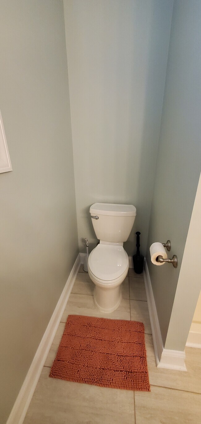 Master bath - 1028 Cherry Tree Ln