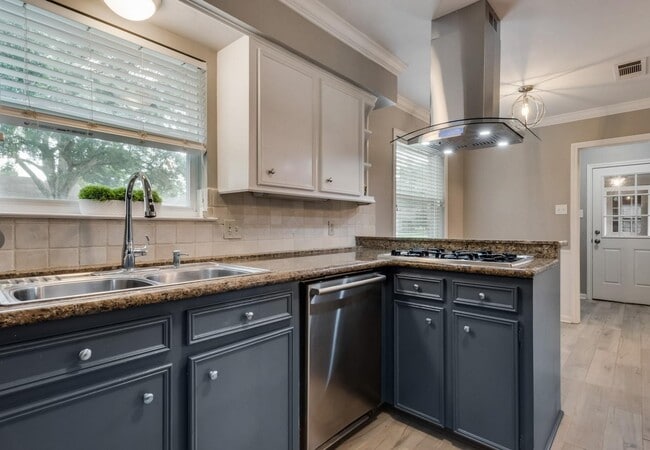 Building Photo - 9418 Brig O Doon Cir