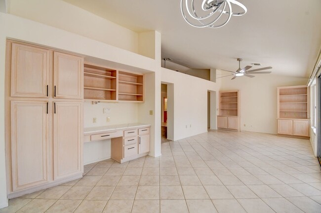 Building Photo - 2433 Sunup Dr