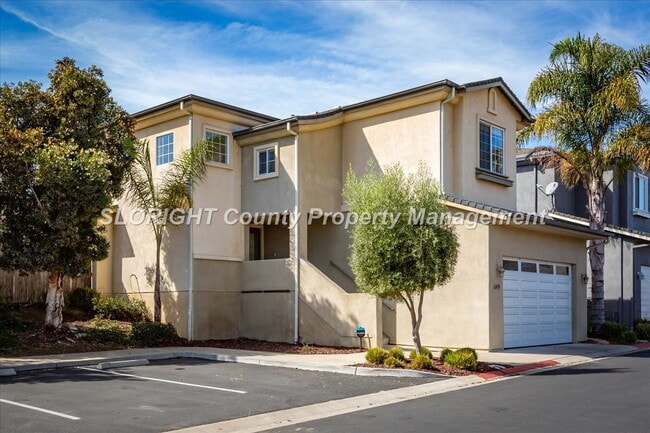 Building Photo - AVAILABLE MAY - Spacious Home in Arroyo Grande - 3 Bedroom / 2.5 Bathroom