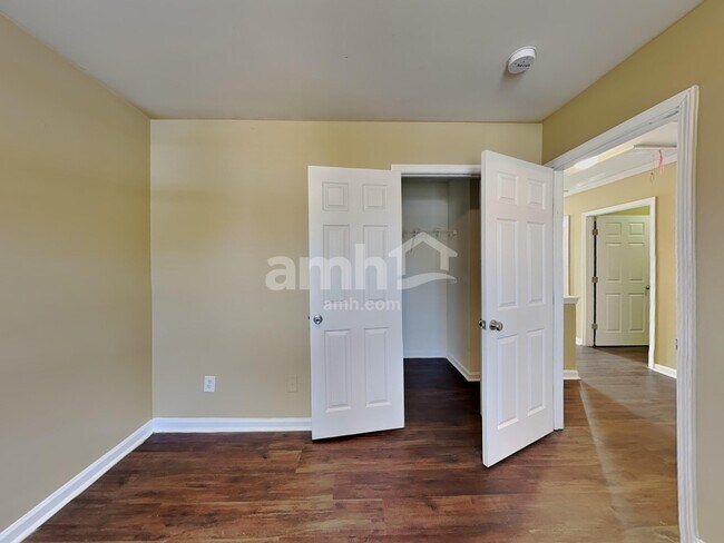 Building Photo - 207 Mayors Ln