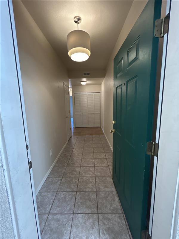 Entry - 3011 Mandalay Grv