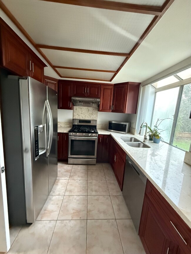 Building Photo - 2466 Robert Rd