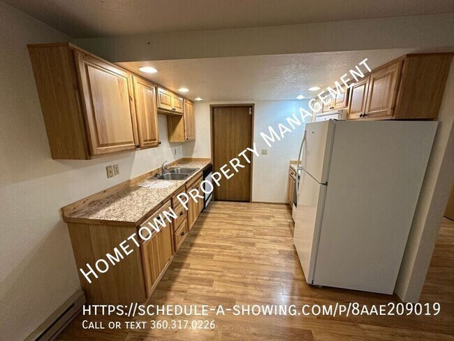 Building Photo - 1606 Sulky Dr SE