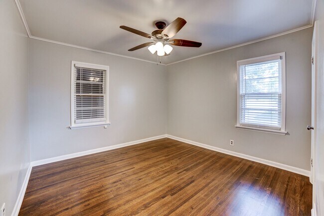 Building Photo - 3 Bed | 1 Bath | Tulsa