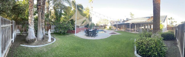 Building Photo - 11310 Pinehaven Ave