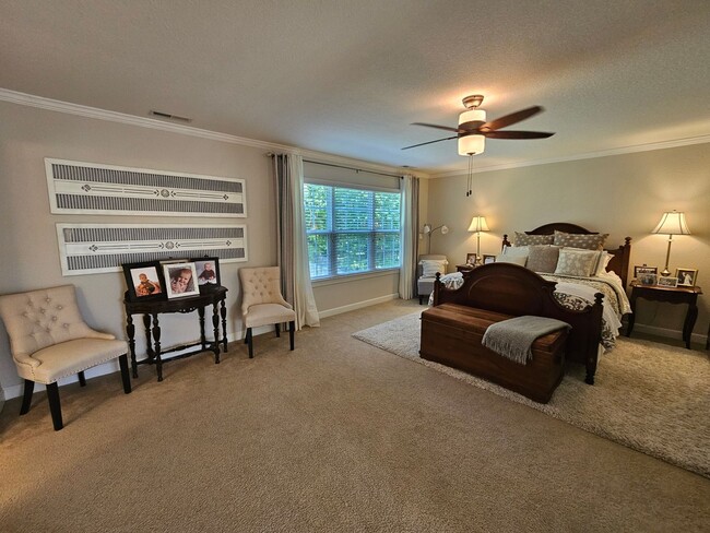 Building Photo - GRASSFIELD - Lauren's Cove