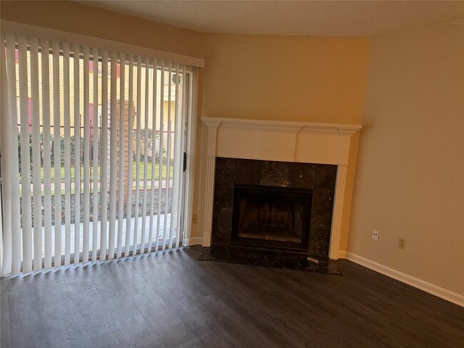 Building Photo - 2120 El Paseo St