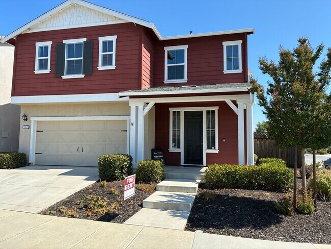 Primary Photo - Spacious 3BR House in Gilroy