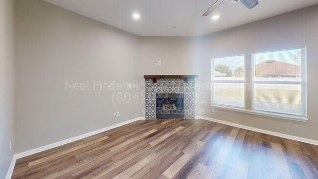 Building Photo - 12383 Tropic Dr