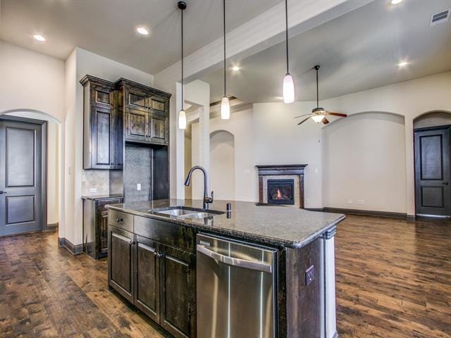 Building Photo - 6201 Savannah Oak Trail