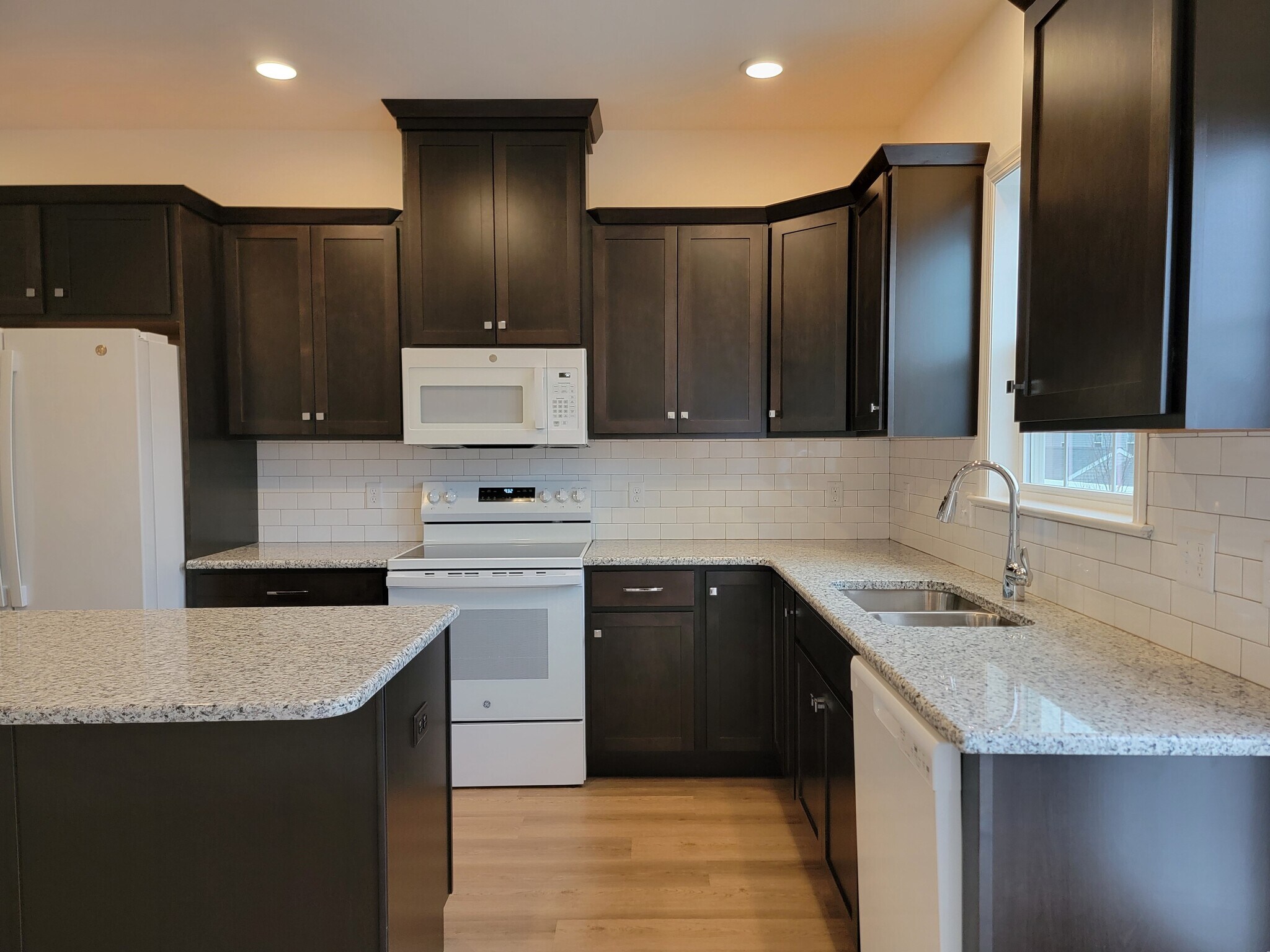 Building Photo - 2485 Artesian Way
