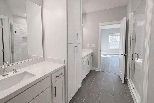 Building Photo - 1375 Walking Wy