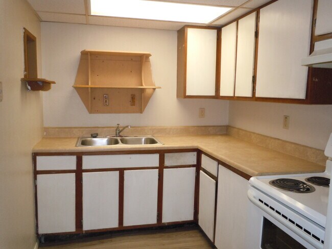 Building Photo - 1102 Apache Dr