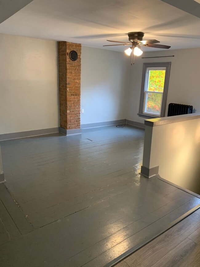 Building Photo - 124 Cedar St