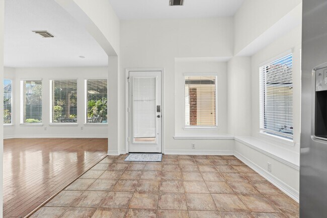 Building Photo - 5630 Ashford Ridge Ln