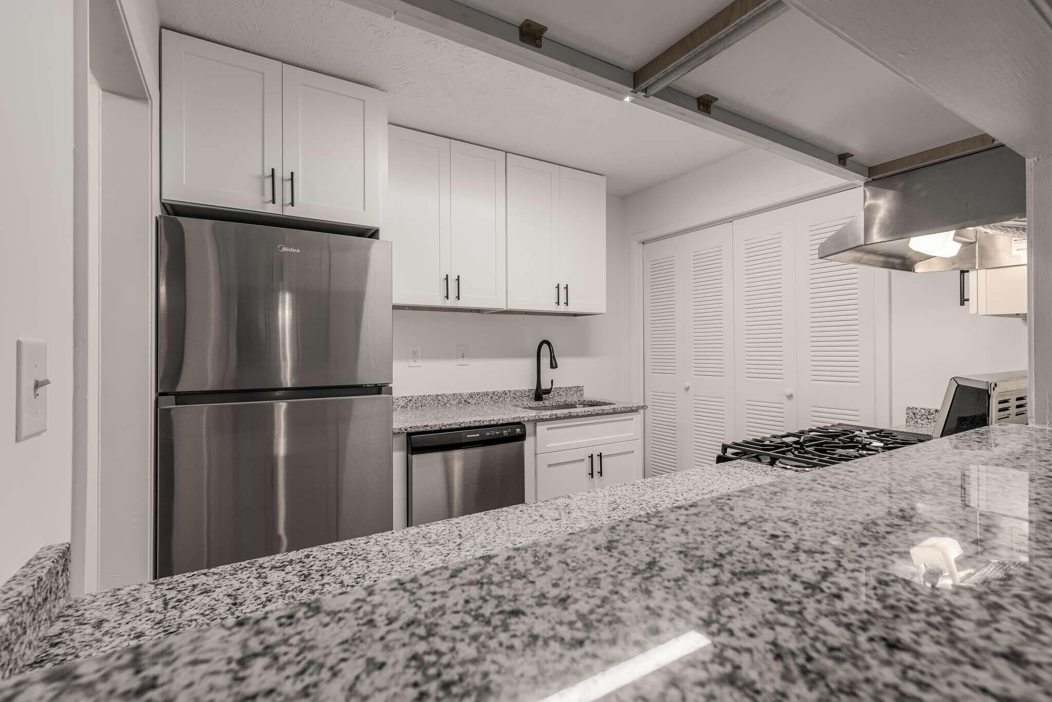 Building Photo - 1017 Dunbar Dr
