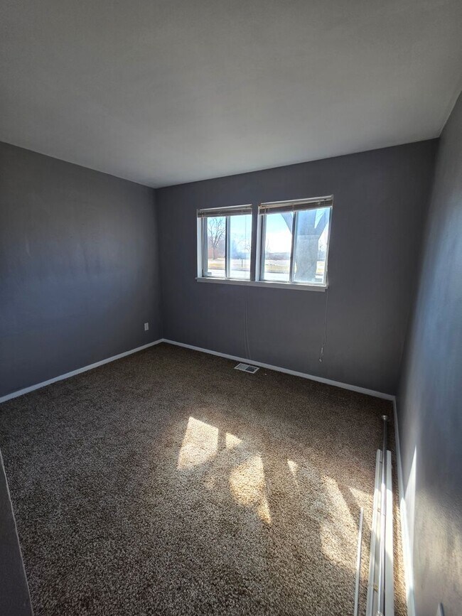 Building Photo - LIMITED TIME**1/2 OFF DEPOSIT**