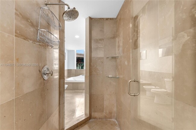 Building Photo - 5959 Collins Ave