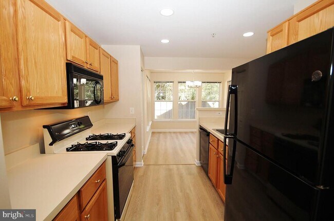 Building Photo - 7532 Coxton Ct