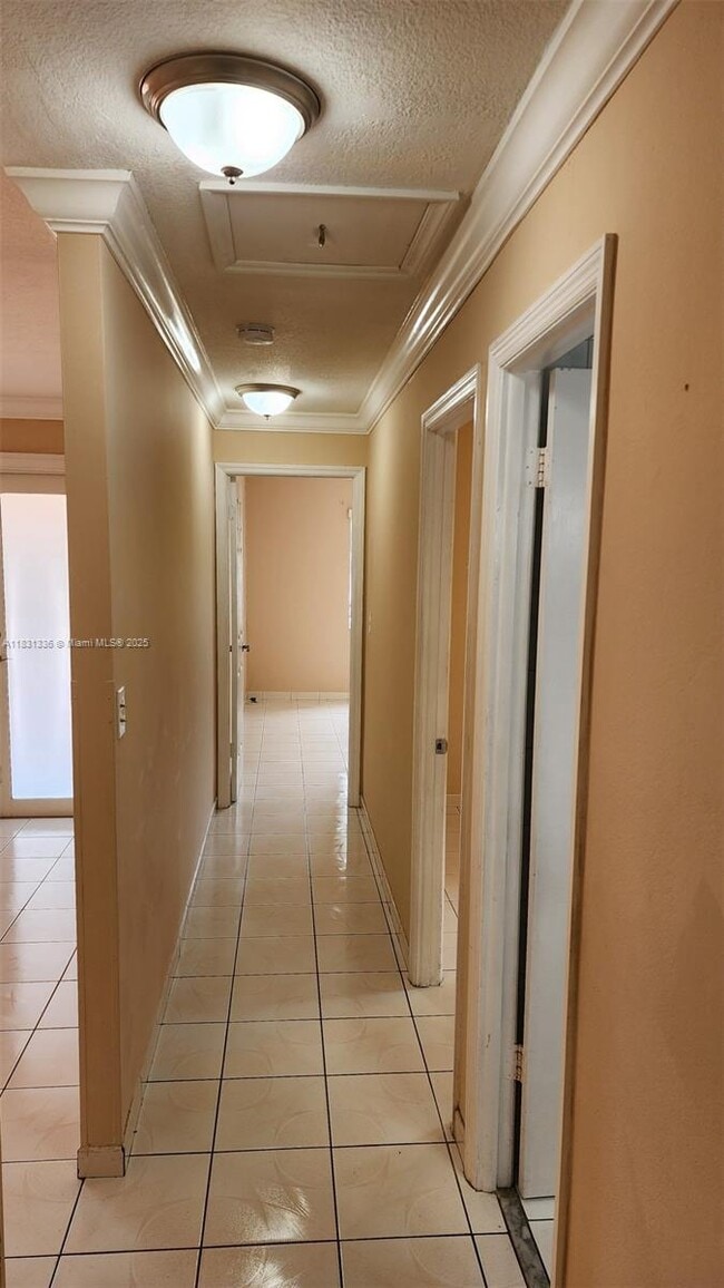 Building Photo - 5460 SW 133rd Ct