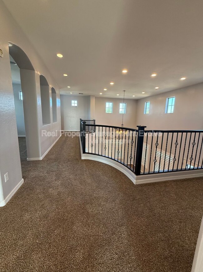 Building Photo - 4287 S Kimberlee Dr