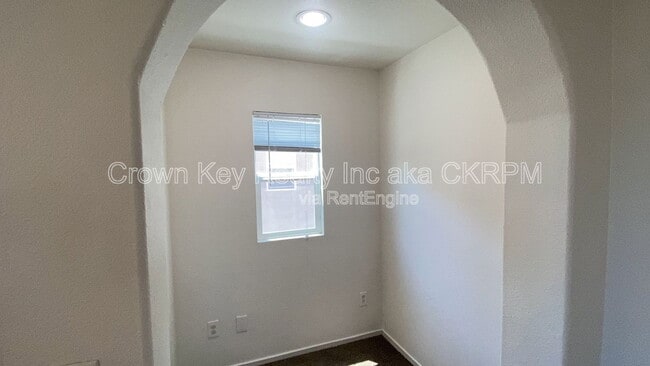 Building Photo - 435 Centre Ct Dr