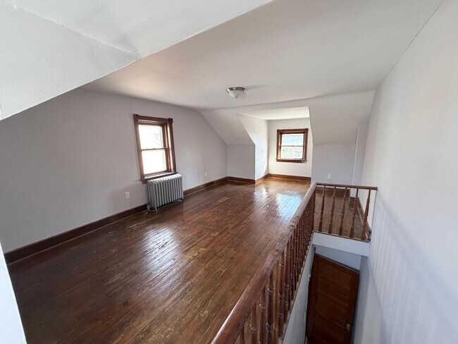 Building Photo - 659 Second St