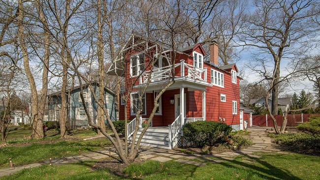 Building Photo - 346 E Prospect Ave