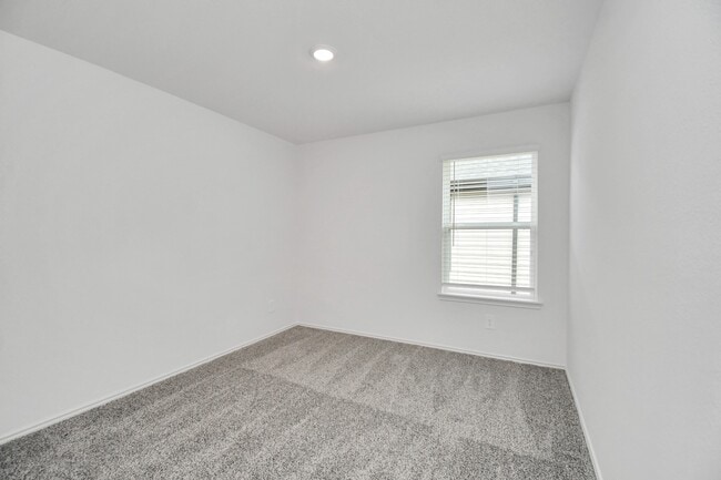 Building Photo - 3822 Zoeys Wy