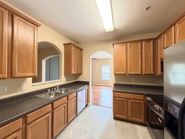 Building Photo - 540 Georgia Way