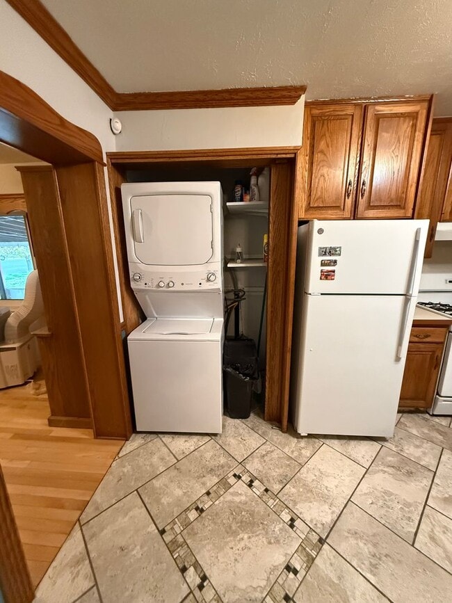 Building Photo - Wonderful Home in Spanish Fork, UT All utilities included