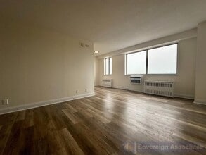 Building Photo - 40 E Sidney Ave