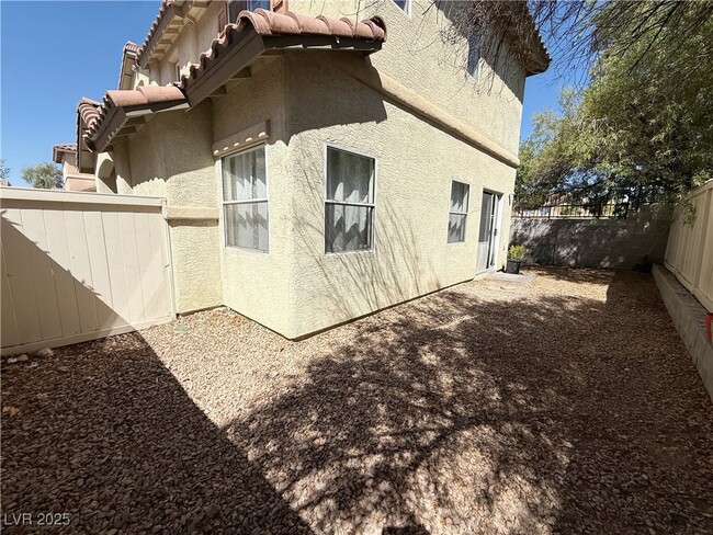 Building Photo - 1072 Valetta Flat Ave