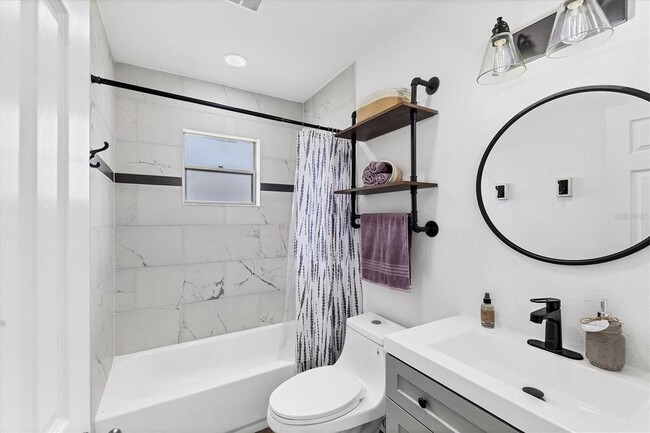 Building Photo - 843 Palmetto St