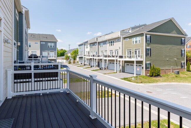 Building Photo - 5917 Glen Willow Wy