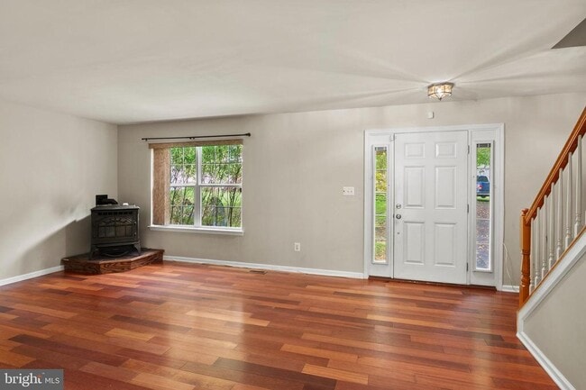 Building Photo - 144 Midland Rd