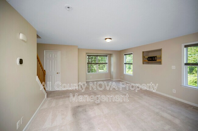 Building Photo - 610 Kensington Dr