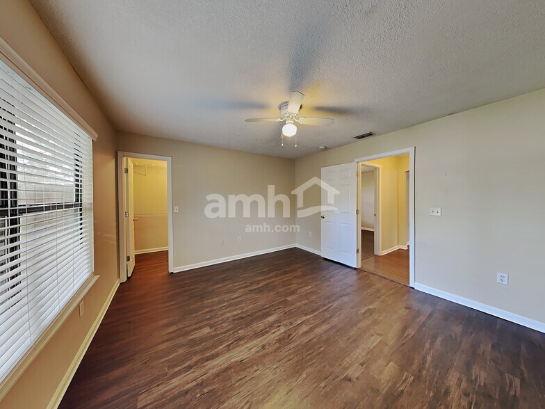 Building Photo - 4316 Hanging Moss Dr