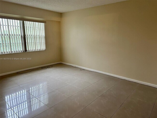 Building Photo - 1151 SW 128th Terrace