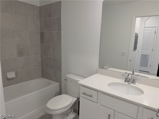 Building Photo - 18421 Copperhead Dr