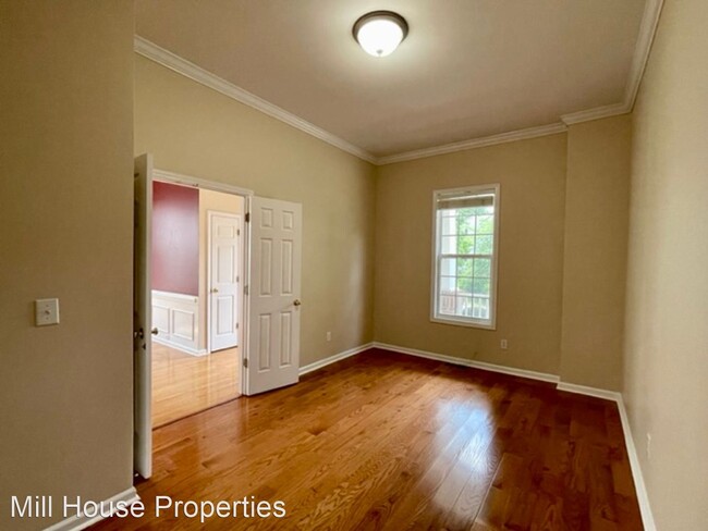 Building Photo - 4 br, 2.5 bath House - 118 N Fields Circle