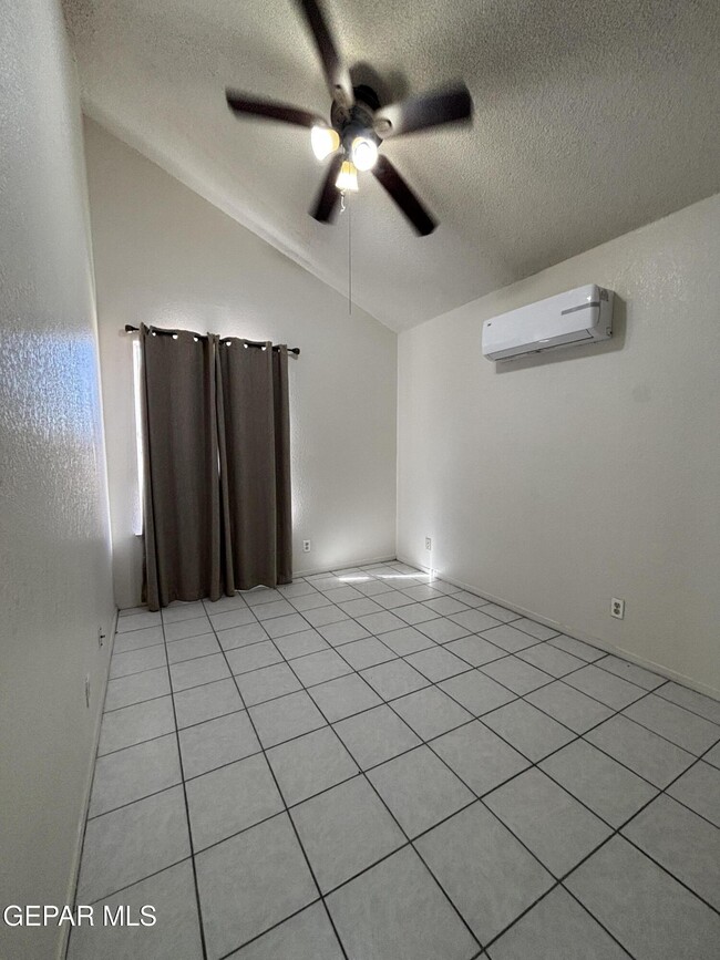 Building Photo - 9128 Lacebark Elm Dr