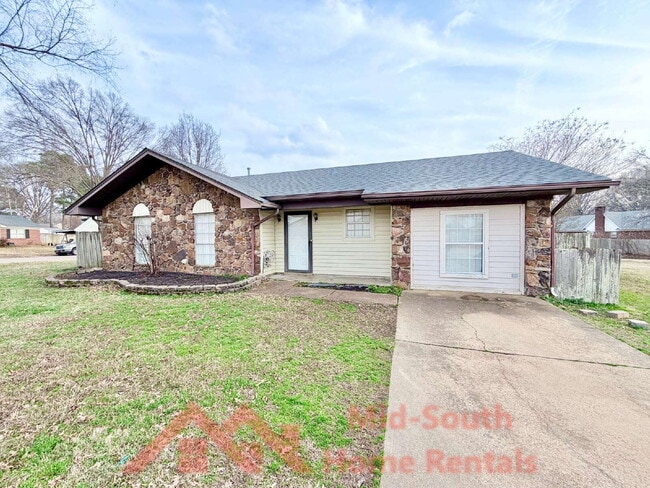 Building Photo - 465 Shelton Rd